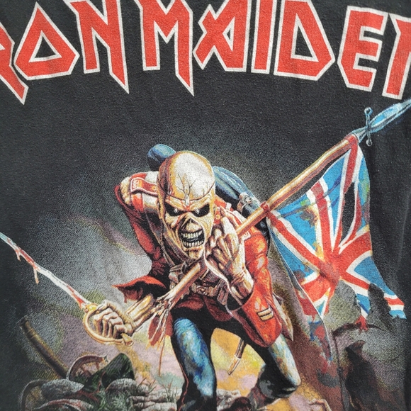Iron Maiden T-Shirt Trooper Sword Flag Size S NWOT - Picture 2 of 3
